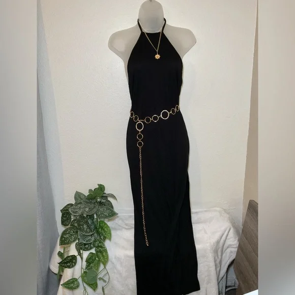Elegant Black Maxi Dress - Picture 6 of 15